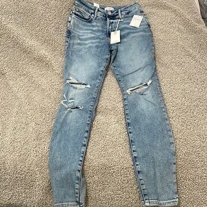 Brand New Good American Distressed Jeans- Size 6